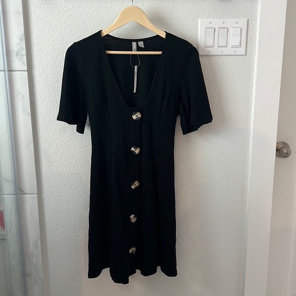 ASOS DESIGN faux horn button through dress - Picture 2 of 12